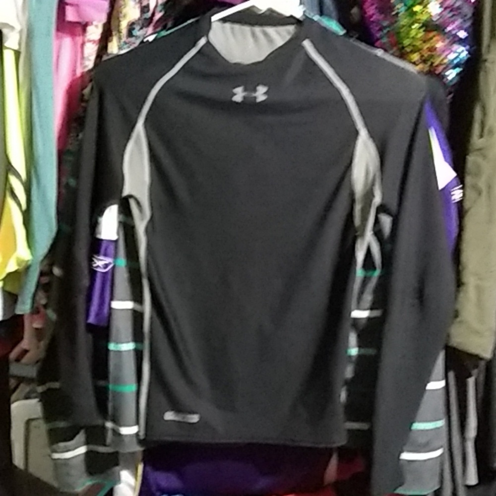 Under armour long sleeve shirt